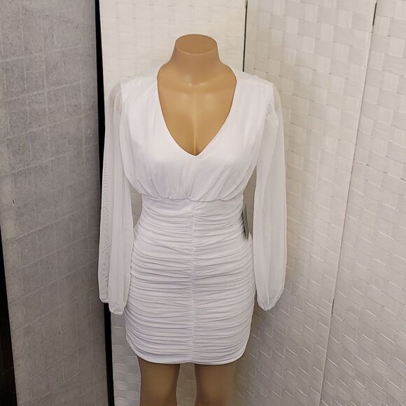 BRAND NEW LOVE X DESIGN RUCHED BODYCON LONG SLEEVE V NECK MINI  COCKTAIL… - Picture 13 of 14